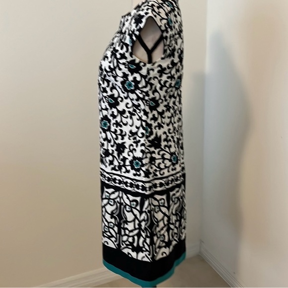 Worn once Liz Claiborne size 4 dress. - Picture 3 of 5